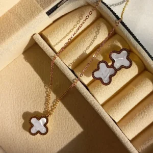 White Clover Set
